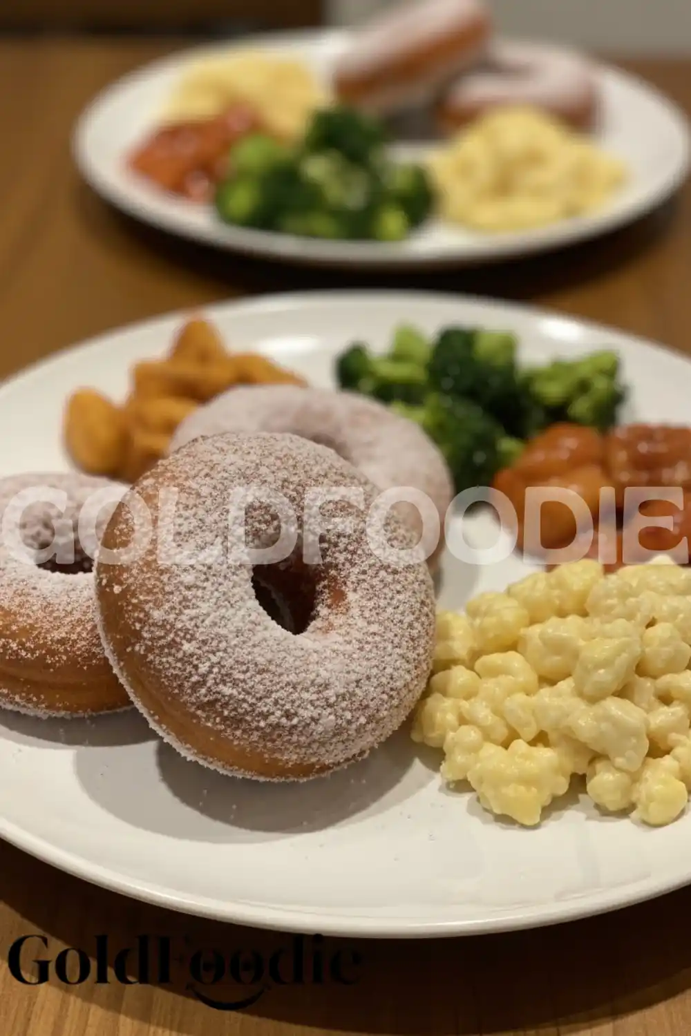 Balanced Breakfast with Sugar Donuts Balanced Breakfast with Sugar Donuts