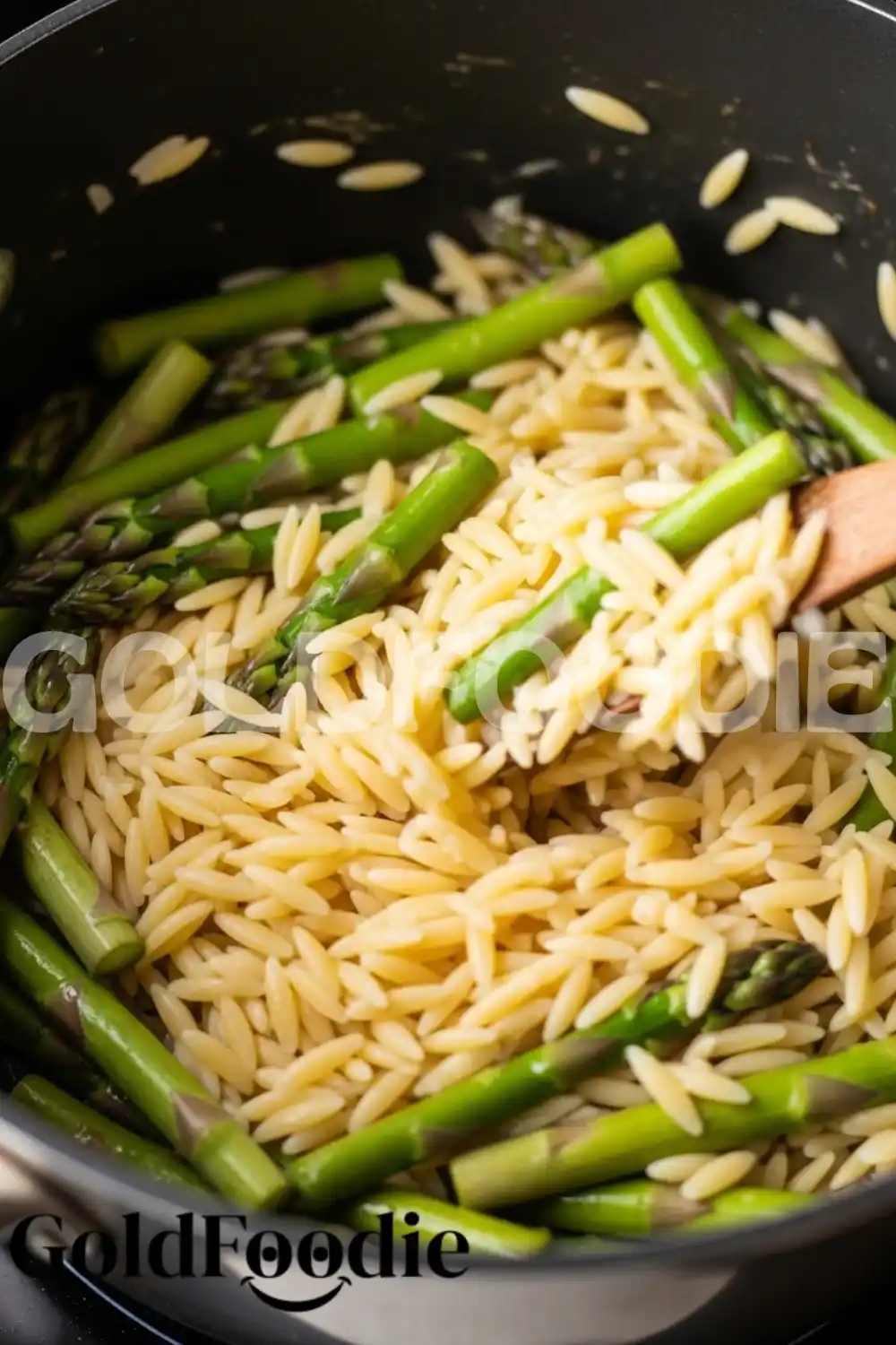 Cooking Orzo and Asparagus in Pan