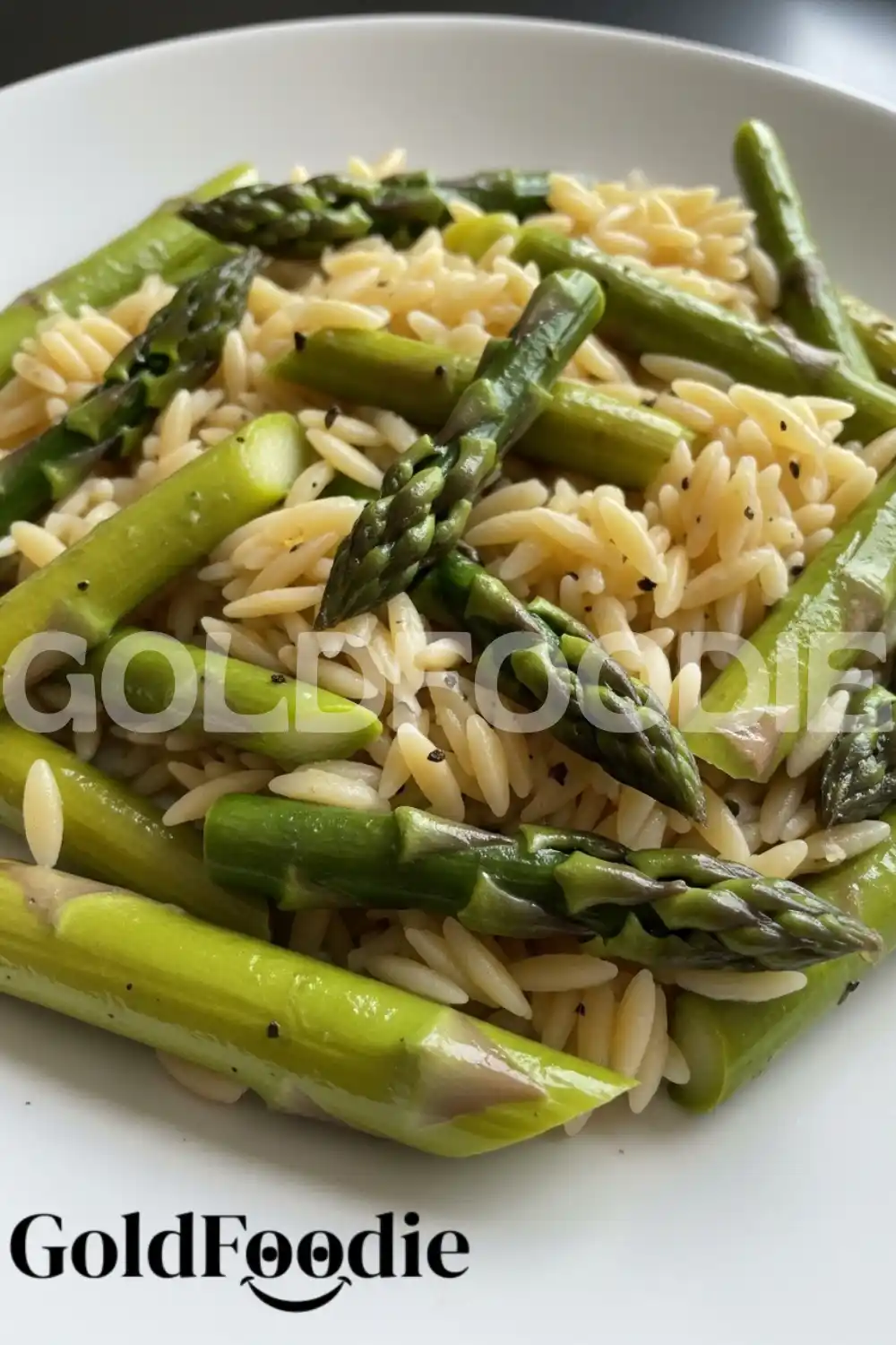 Garlic Butter Asparagus Orzo Close-up